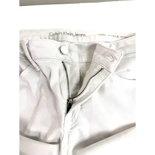 Calvin Klein Jeans Calvin Klein Jeans White Denim Cropped Capri Jeans Size 32 Beachy Preppy