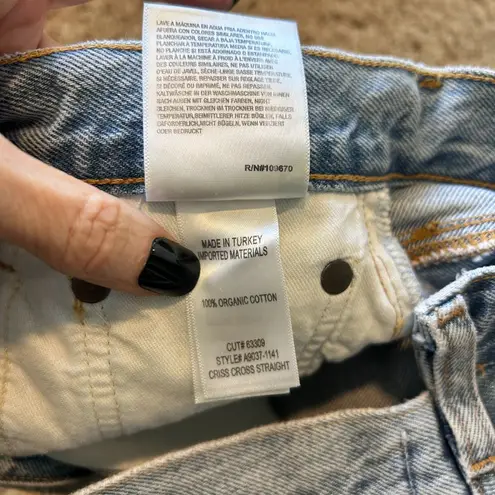 AGOLDE  Criss Cross Straight Jeans in Women's Size 24 Button Fly Raw Hem Lt Wash - Image 8