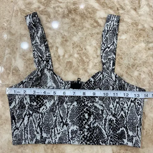 NBD Revolve Jamie Top. Size XS. Black and white snake print - Image 5