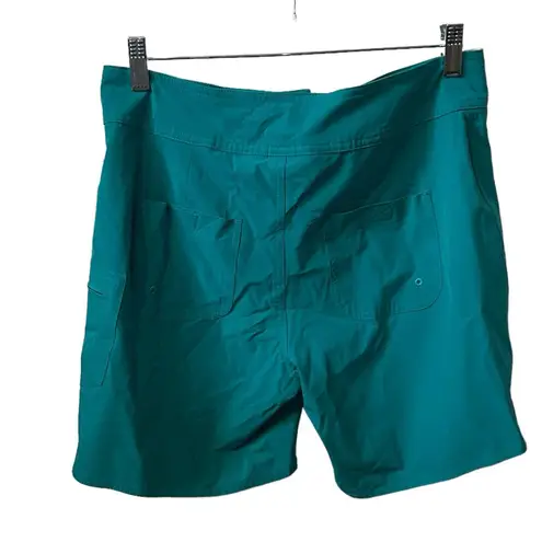 L.L.Bean  Teal 2 Snap Side Zip Pocket & 2 Back Pockets 4 UPF 50+ Swim Shorts.