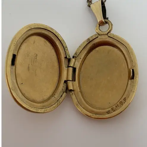 Vintage Gold Filled Cameo of Woman in Profile on 20 In. Gold Filled Cable Chain