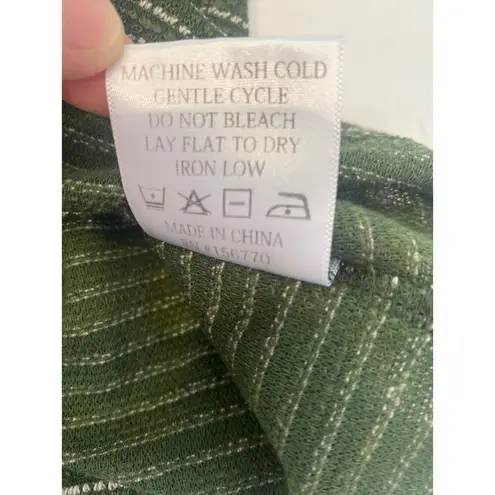 Roolee Green White Short Puff Sleeve Knit Shirt EUC Sz M Cotton Poly Stretch