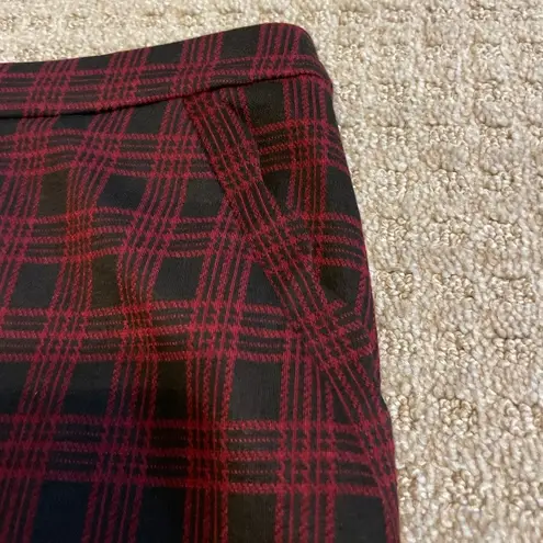 Skies Are Blue NWT- Red & Black Scalloped Hem Mini Skirt
