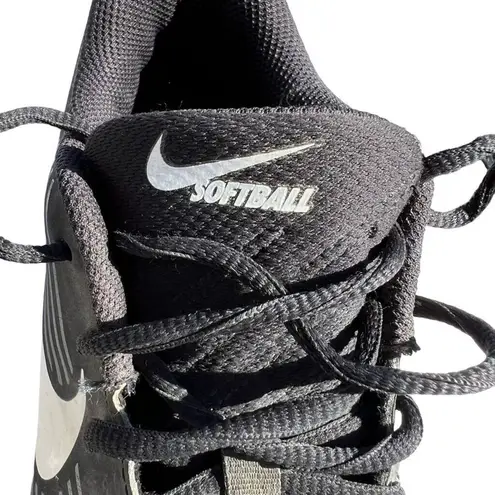 Nike Fastflex Womens Cleats Softball Shoes Athletic Sports Black White Size 7.5