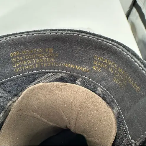 Womens White Mountain Freckly Ankle Boots Black size 7 Buckle