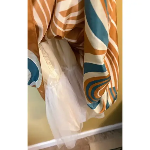 Max and Cleo Gold Abstract Print Sleeveless Fit and Flare Silk Cocktail Dress Size 4