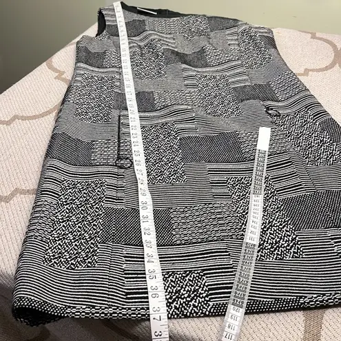 Akris Punto Black and White sleeveless tweed front zipper pockets Dress