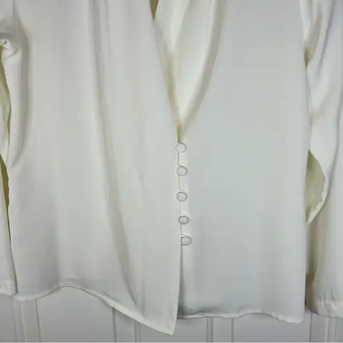 Impressions Petite  Criss Cross Button Down VNeck Blouse Size‎ 10