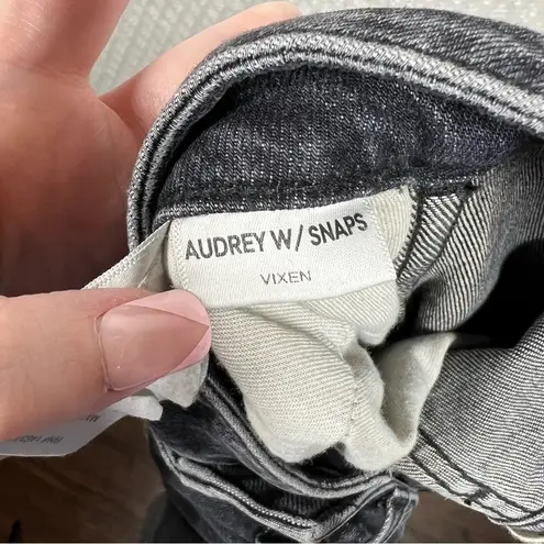 Amo Black Audrey With Snaps Vixen Jeans Size 25