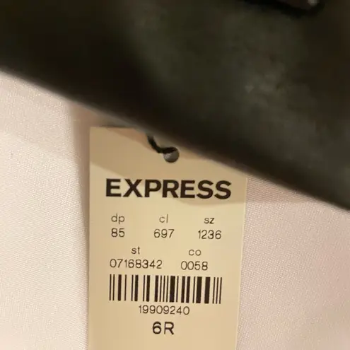 EXPRESS Super High Waisted Faux Leather Belted Ankle Pant, Black, Size 6R, NWT