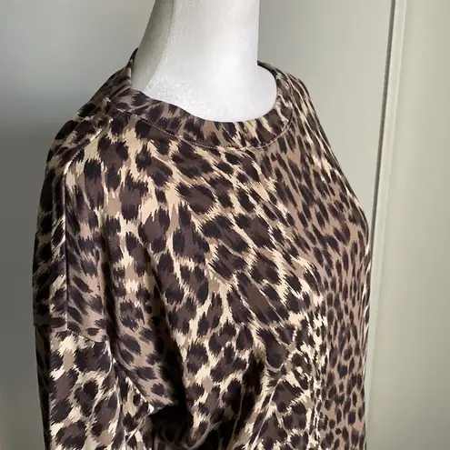 Banana Republic Women’s Cheetah Print Lightweight Pullover Fashion Sweatshirt