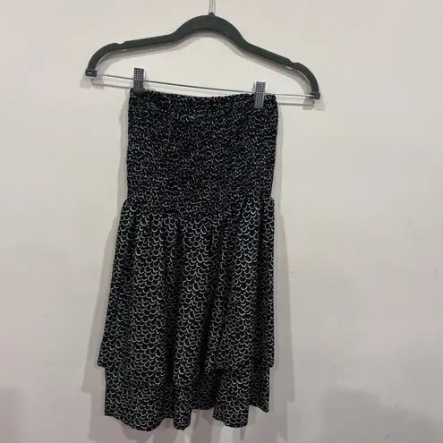 Black & Beige Scallop Co