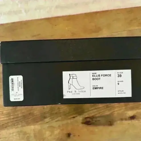 Rag and Bone 🔥 x Star Wars Ellis
Force Boots Limited Edt
Black Leather Booties Sz 9