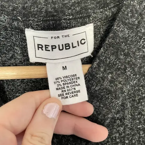FOR THE REPUBLIC long sleeved gray maxi dress knit material women's size medium