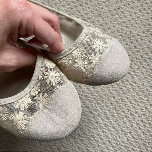 Rampage  Floral Embroidered Sheer Mesh and Taupe Suede Ballet Flats Size 8.5