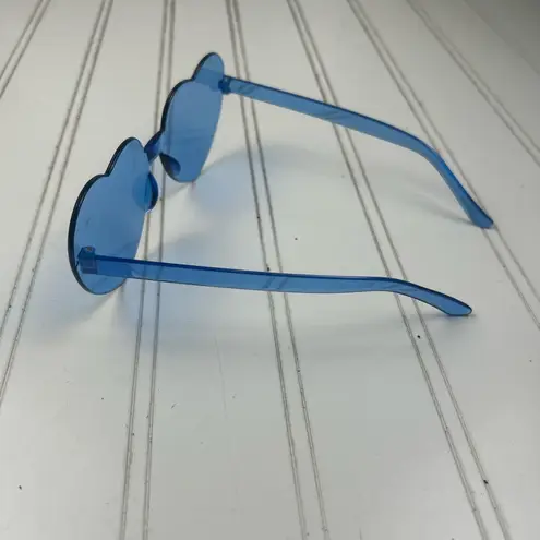 Vintage Trendy Blue Heart