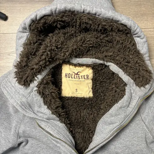 Hollister  Y2K Fur lined heavy full zip gray hoodie Small