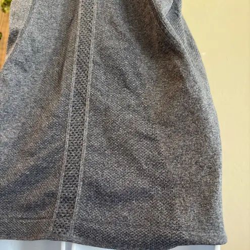 Lululemon Swiftly Tech Racerback Heather Gray Soot Size 8 Running Gym Workout