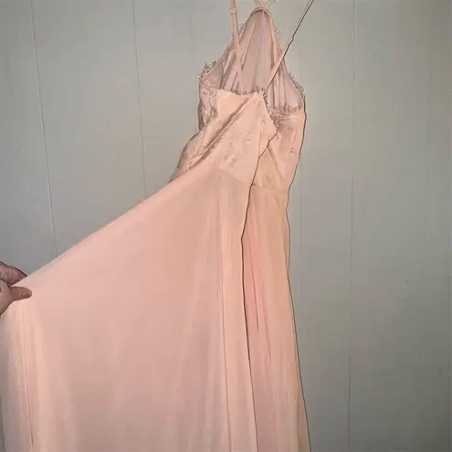 Lulu’s Women's Pink Chiffon Maxi Dress M Halter Formal Lace Detail Size M