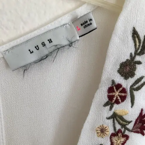 Lush Clothing Lush Embroidered White Romper L