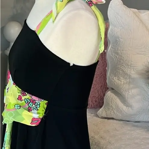 Black Sash Tie Green Floral Mod Top