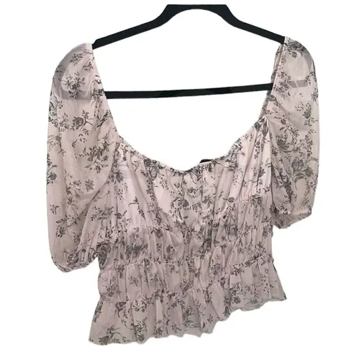 Missguided ✨ 
cream ruched front floral milkmaid top✨