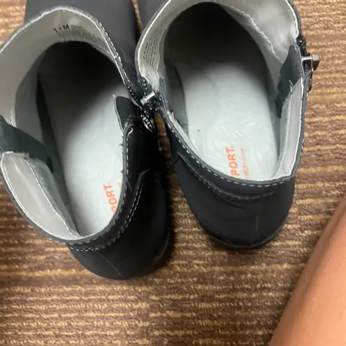 J Sport Jenna Black Ankle Boots Women's 11M Side Zip Comfort Walking EUC Size 11