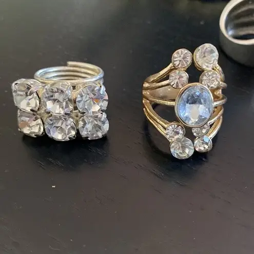 Lia Sophia 5 party ready statement rings includes . Sizes vary.