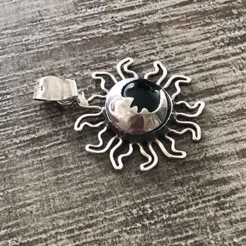 Mexico 925 925 Mexico Sterling Silver Moon And The Sun Black Stone Pendant Necklace