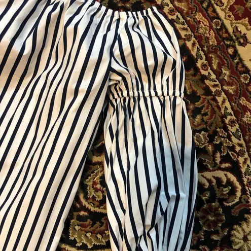 Belle Sky Off-Shoulder Striped Top M