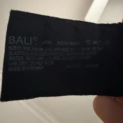 Bali Black 34DD Passion for Comfort Seamless Minimizer Underwire Bra 3385 Size undefined