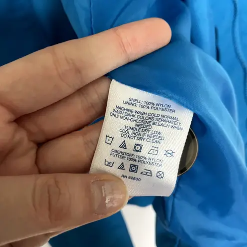 Lands' End blue raincoat bright women's size L nylon hooded pockets casual light Size L