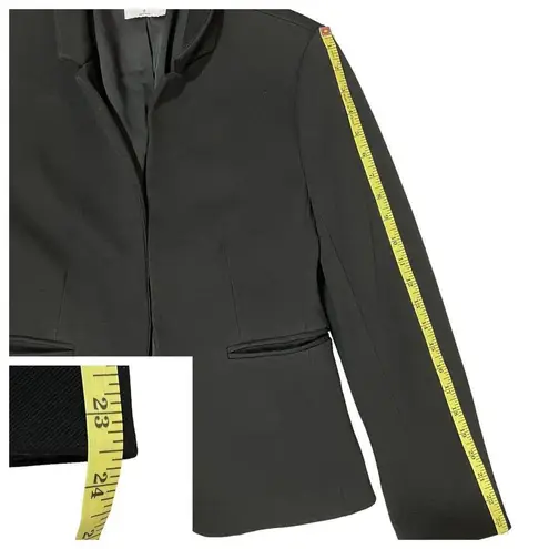 UNTUCKit for her Allegra Blazer