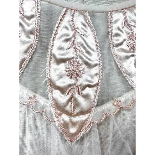 Sheer Pink Nylon Chiffon VTG Ladies Nightgown Appliques 1950s Small