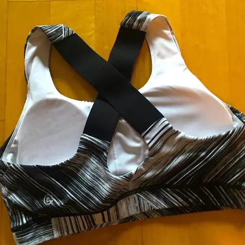 Almondon Abstract Fitness Padded Bra, Black, White, Size S