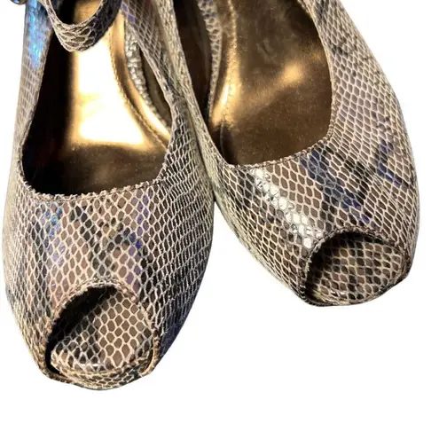 Colin Stuart New Snake Skin Embossed Peep Toe Strappy Heels Women size 8