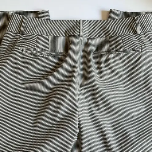 Norma Kamali • Cropped Ankle Trousers•Sz 10