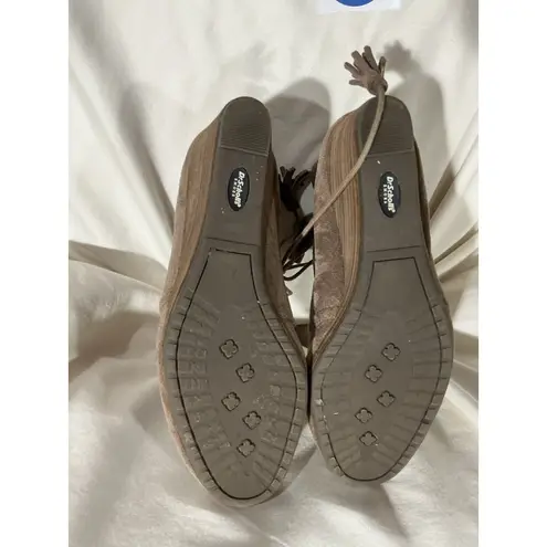 Woman’s Dr Scholl Memory Foam Comfort Fit Dakota Brown Suede Booty Size 7