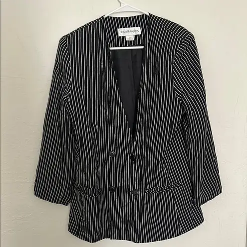 Norton Mcnaughton Quarter Sleeve Double Breasted Black & White Pinstriped Blazer