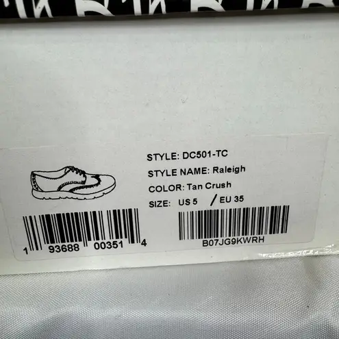 Driver Club USA Women's Leather Raleigh Extralight Wingtip Sneaker Loafer Size 5 Tan