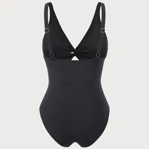 BERLOOK Twist Cutout Plus Size One