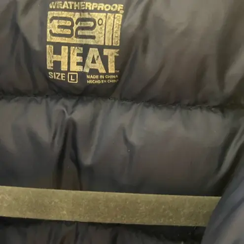 32 Degrees Heat Puffer Vest 32 Black Sleeveless Vest with Quilted Design 32 Degrees