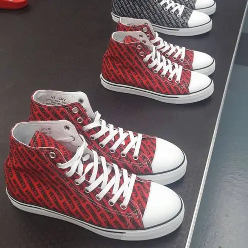 NIB VETEMENTS Printed Canvas Emoji High