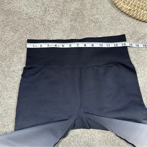 Zyia Active Black/White Ombre High Rise Performance Squat Proof 7/8 Leggings M