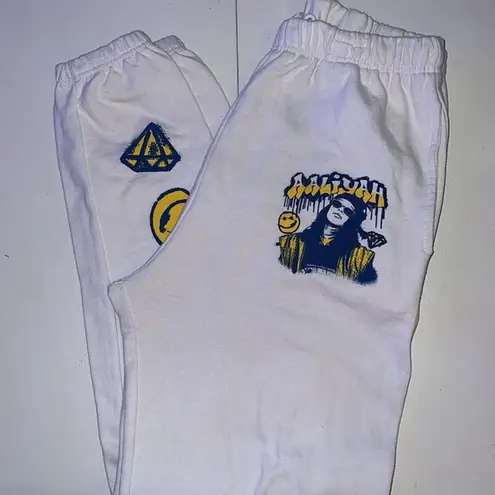Aaliyah Y2K White graphic Sweatpants XXL