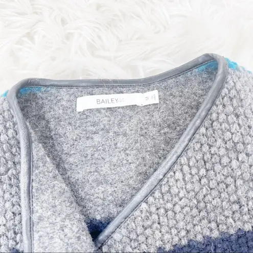 Bailey44 Bailey‎ 44 Women's Striped Blue Gray Wool Asymmetrical Zip Closure Jacket Medium thumbnail 3