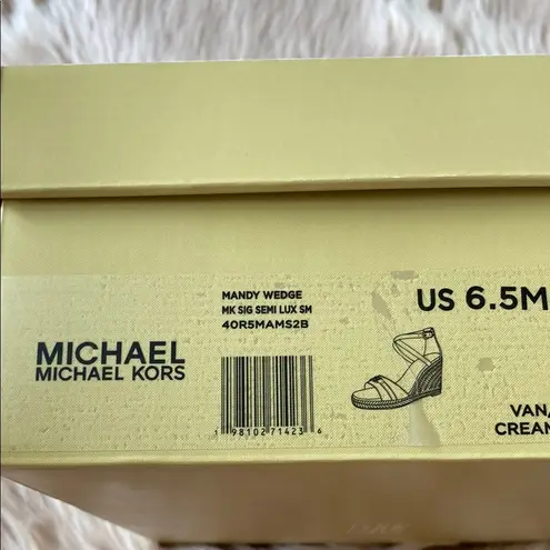 NWT Michael Michael Kors
Mandy Espadrille Wedge Sandals White Size 6.5