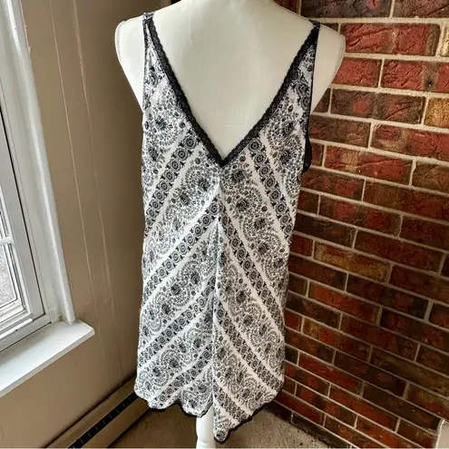 Oscar de la Renta Black and White Lace Trim Slip Dress Classic Elegant Vintage