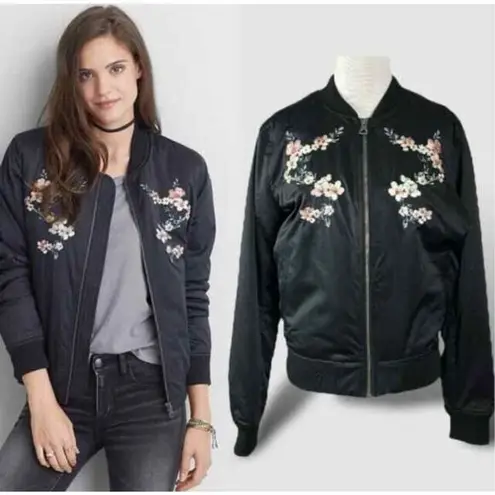 American Eagle  | Members Only Bomber Jacket Black Embroidered Floral | Medium