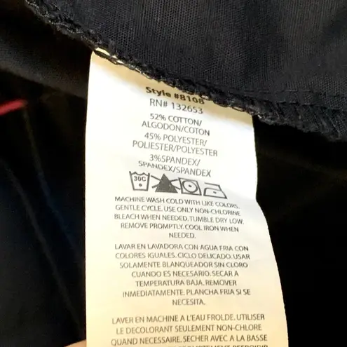 WonderFlex Scrub Jacket in Black